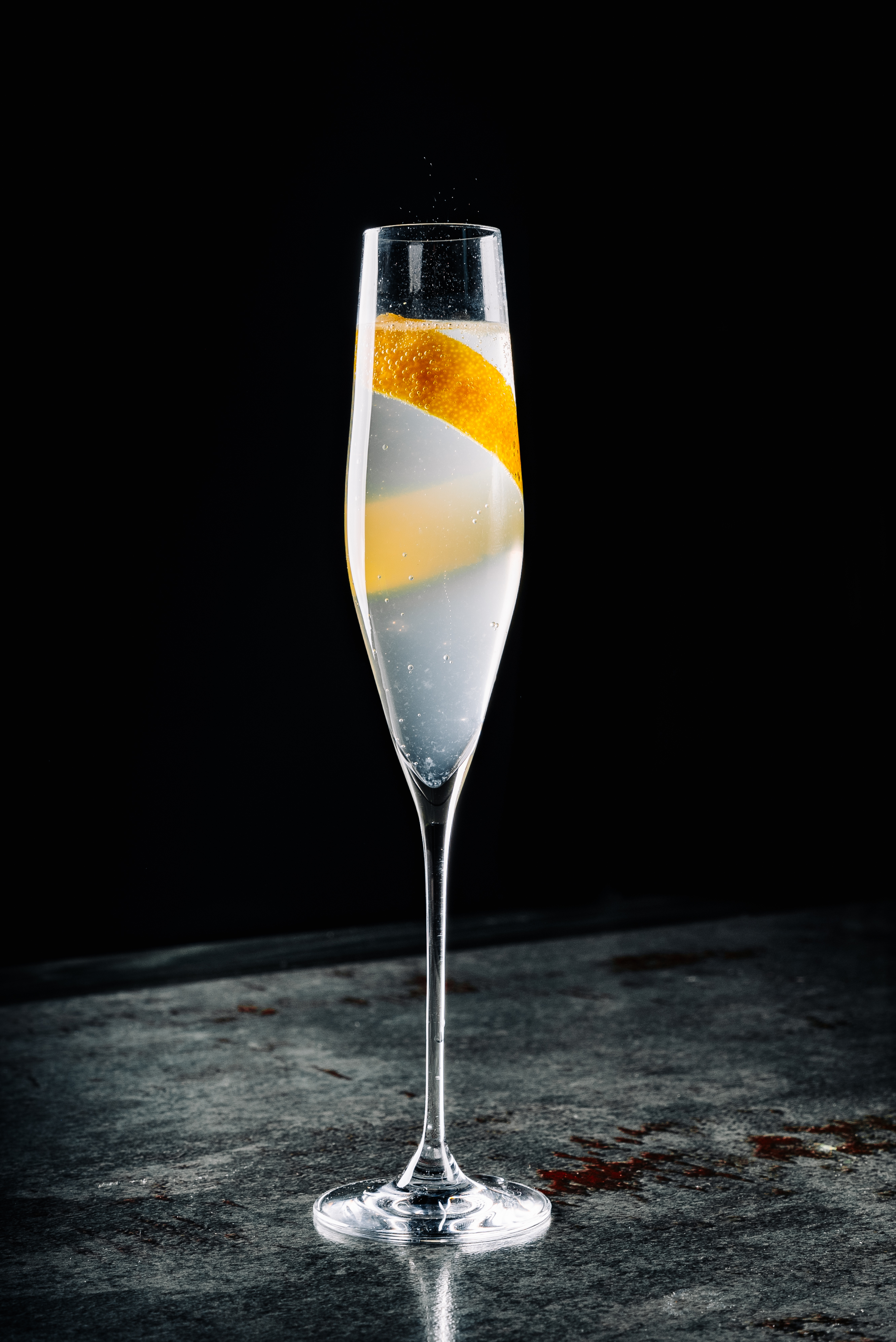 <span style="font-weight: 700;">French 75</span><br>(Джин, лимон, сахар, игристое)