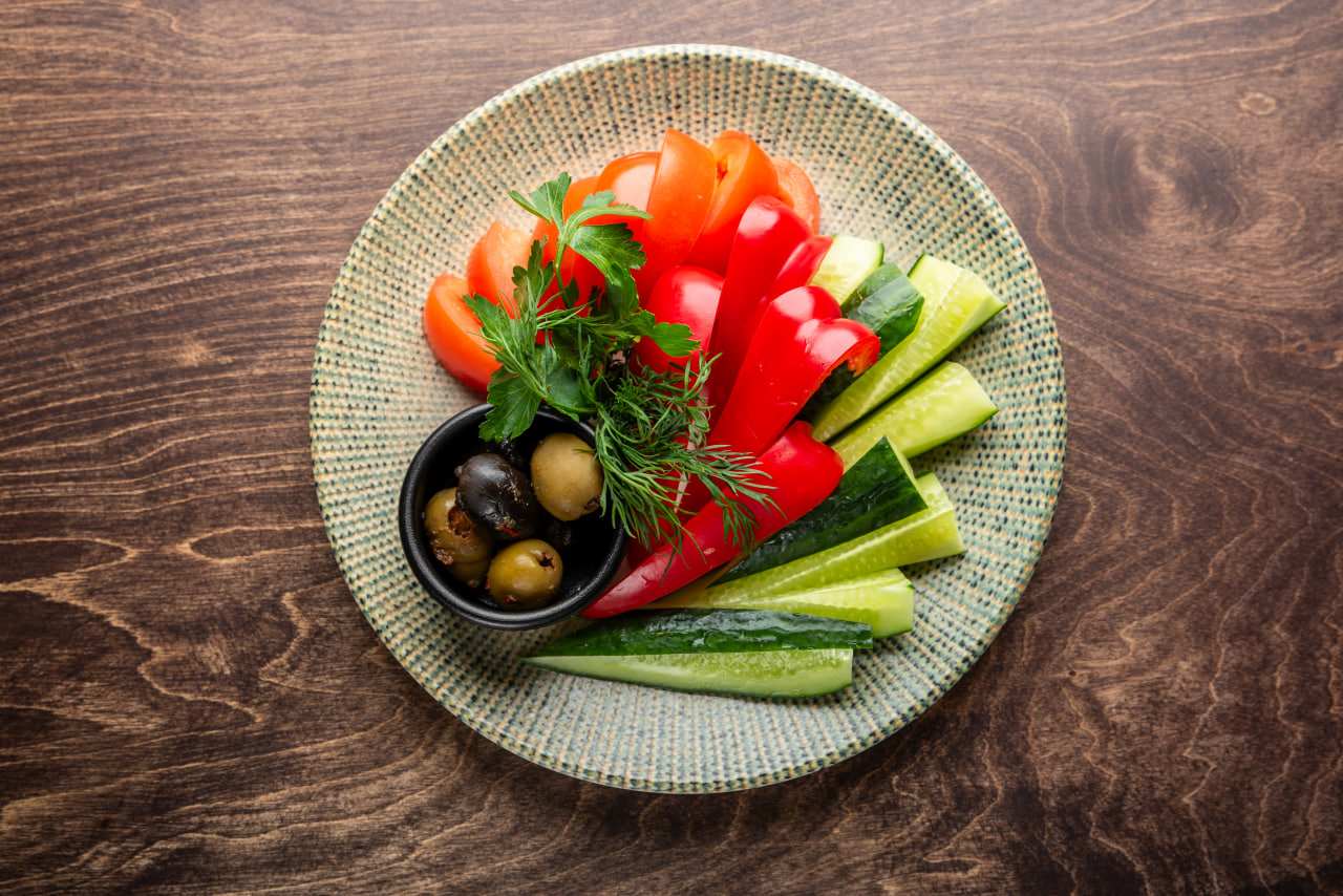 <span color-type="color" style="color: rgb(255, 255, 255);">Плато свежих овощей</span><br>